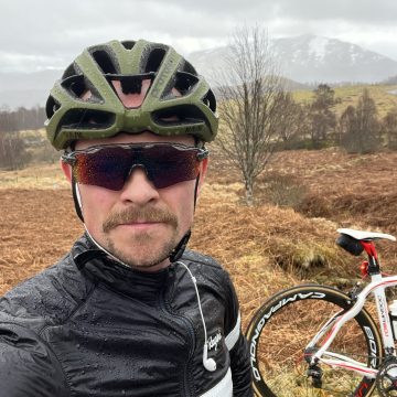 Le Cure Curista Profile - Roddy McLauchlan